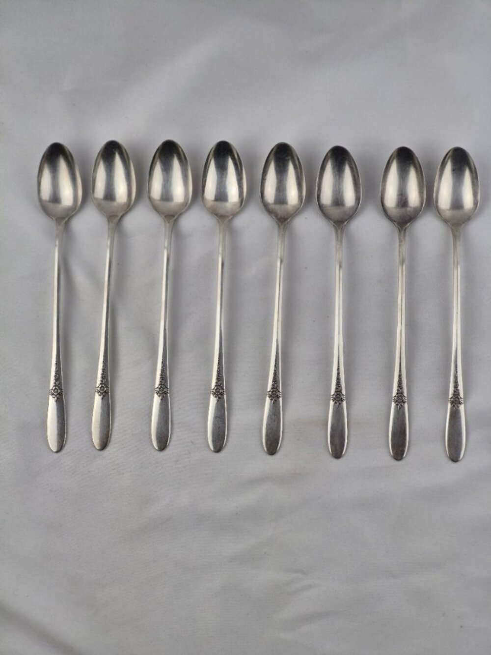 Tudor Plate Fantasy Pattern Oneida Silver-Plated Teaspoons Set of 8